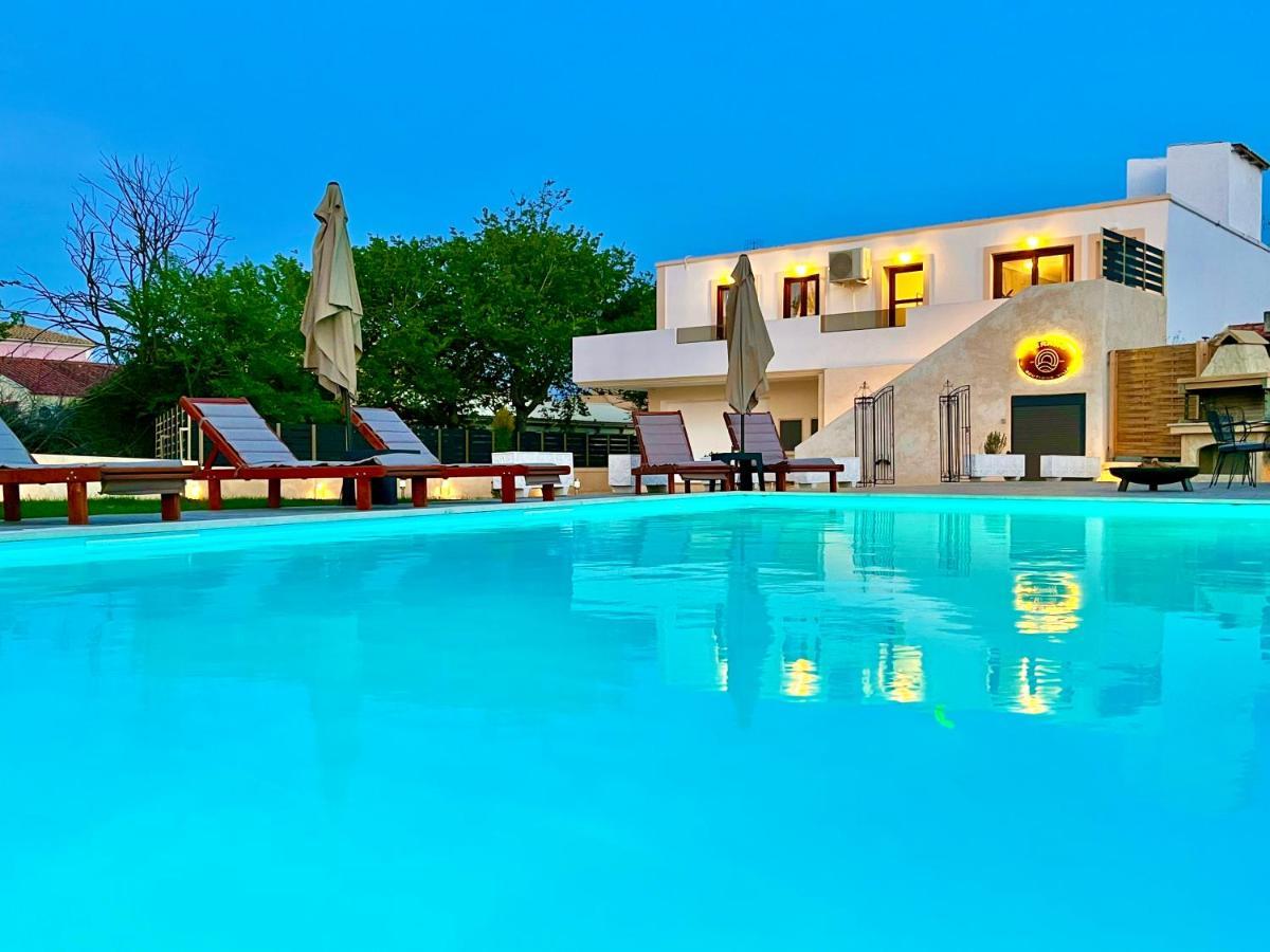Beach Villa Verano With Private Pool By Dadovillas Сідарі Екстер'єр фото